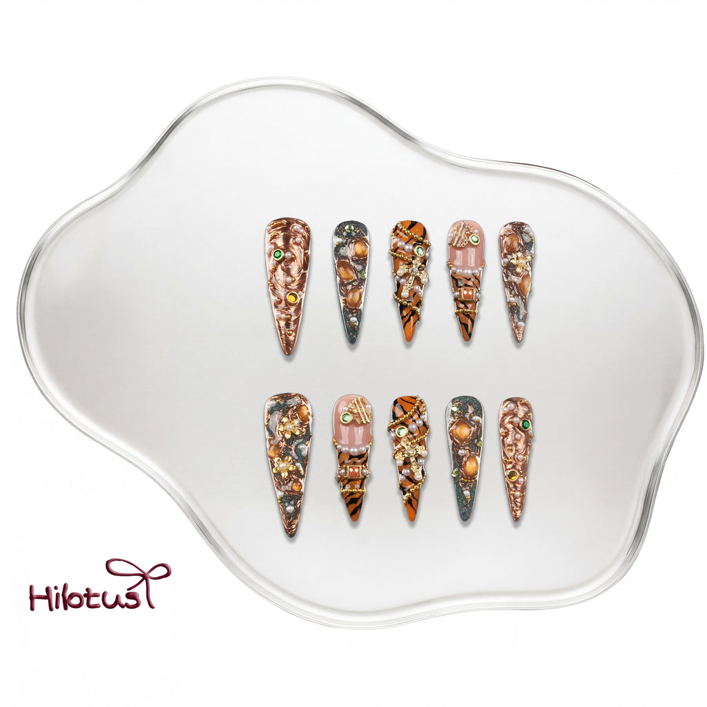 HLST0012 Tiger Reliquary